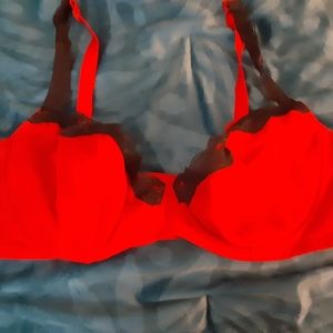 Cacique, "Sensual" line 44D Bra